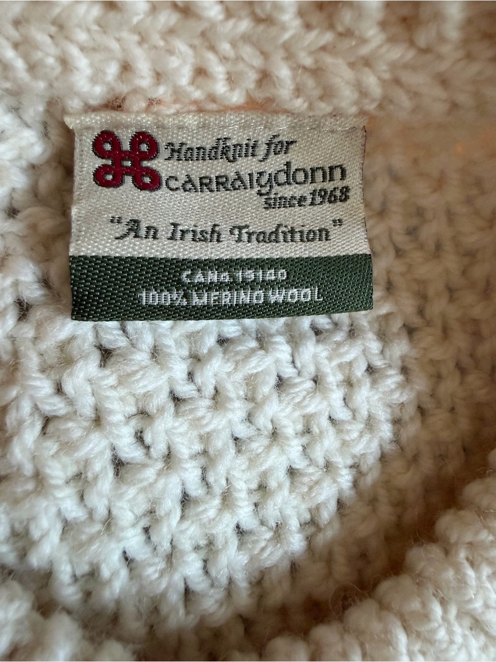 Vintage Carraig Donn Irish Merino Wool Aran Cable Knit Cardigan - Picture 6 of 9